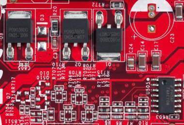 Kırmızı elektronik devre kartı