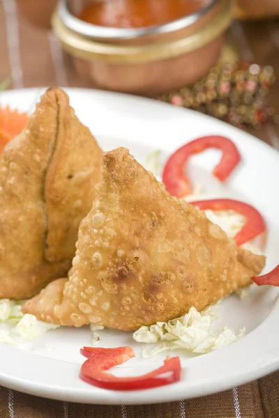 Bramborové samosu, indické potraviny — Stock fotografie
