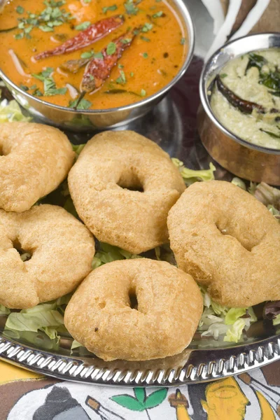 Indisches Essen, medhu vada, — Stockfoto