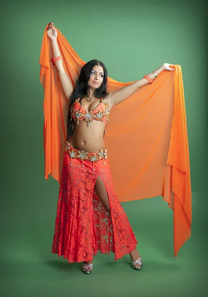 Piękna dziewczyna tancerz taniec arabski Obrazy Stockowe bez tantiem