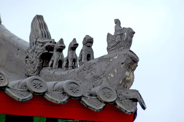 Az öreg harangtorony a szigeten궁전 지붕 — 스톡 사진