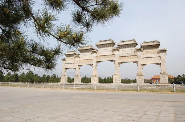 Arco memorial de pedra — Fotografia de Stock