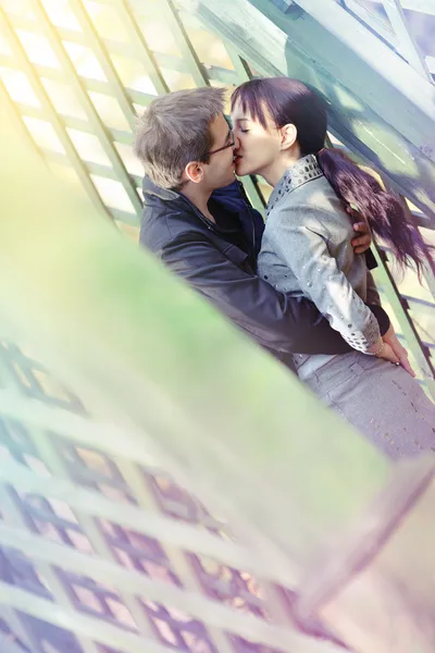 Beso romántico — Foto de Stock