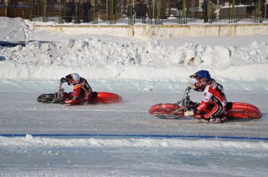 buz speedway, rotasyon için iki sporcu