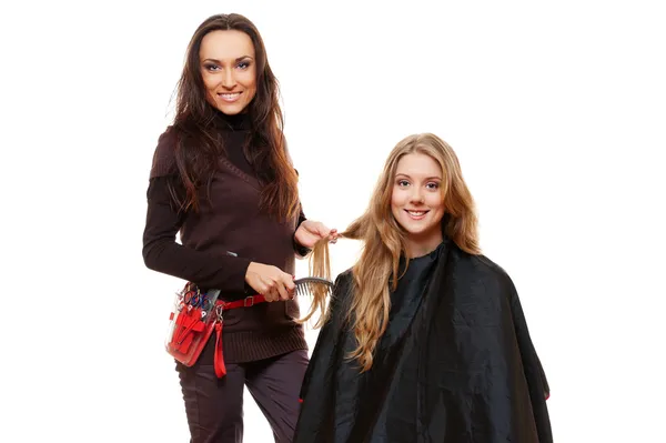 Friseur arbeitet mit Klient — Stockfoto