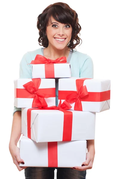 Opgewonden vrouw met geschenkdozen — Stockfoto