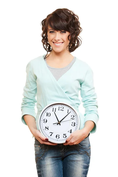 Jovem mulher sorridente com relógio — Fotografia de Stock