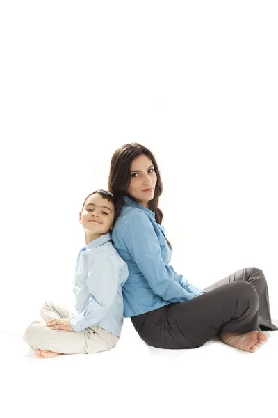 Smilling mor och son — Stockfoto