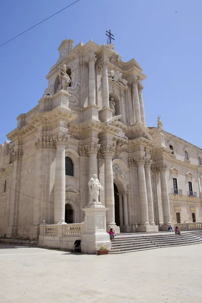 Katedralen (duomo) i ortigia i Syrakusa, Sicilien — Stockfoto