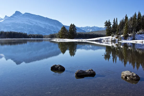 Zwei-Buchsen-See bei Banff — Stockfoto