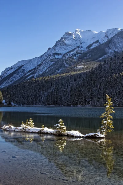 Zwei-Buchsen-See bei Banff — Stockfoto