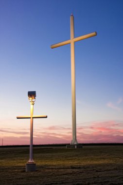 büyük beyaz haçlar