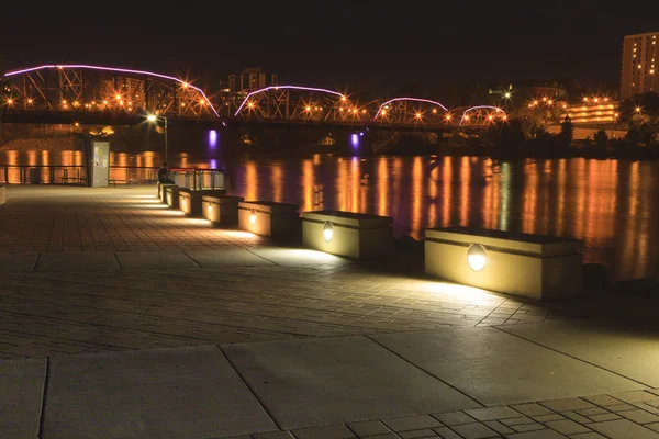 stock image City Lights Along the River