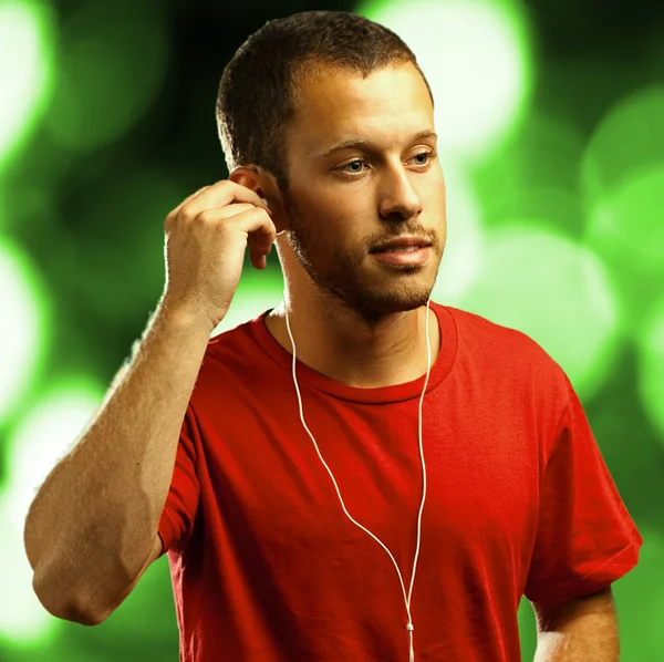 Man listening to music — Stock Photo, Image