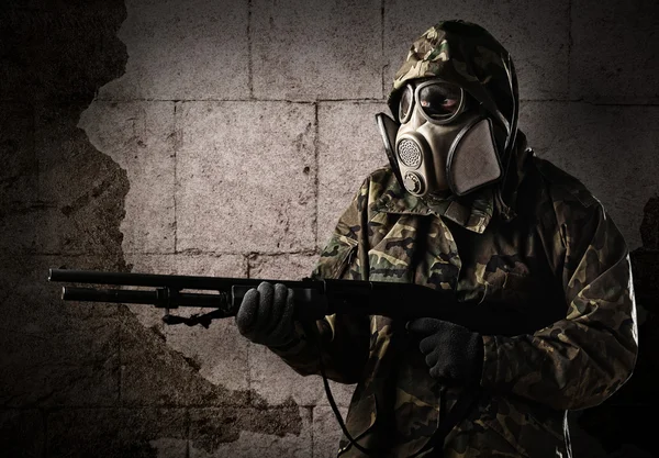 ガスマスクの兵士 — ストック写真