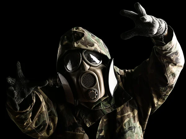 マスクを持つ兵士 — ストック写真
