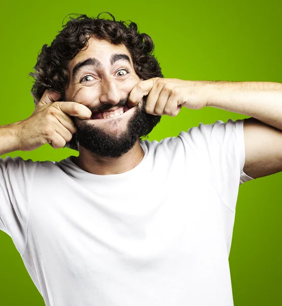 Joven sonriendo —  Fotos de Stock