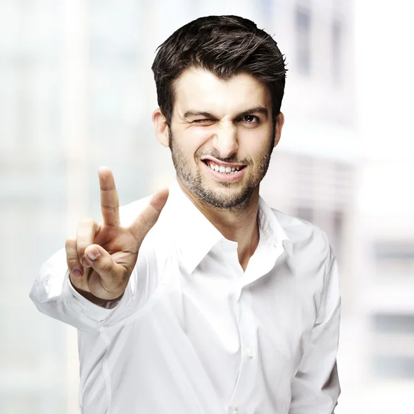 Man göra en gest framgång symbol — Stockfoto