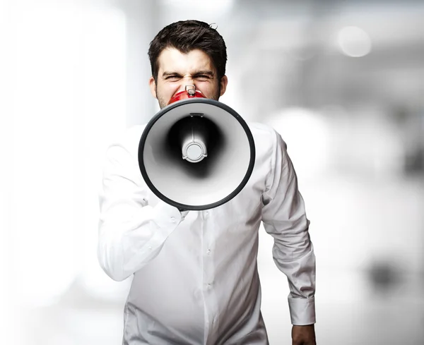 Hombre con megáfono — Foto de Stock