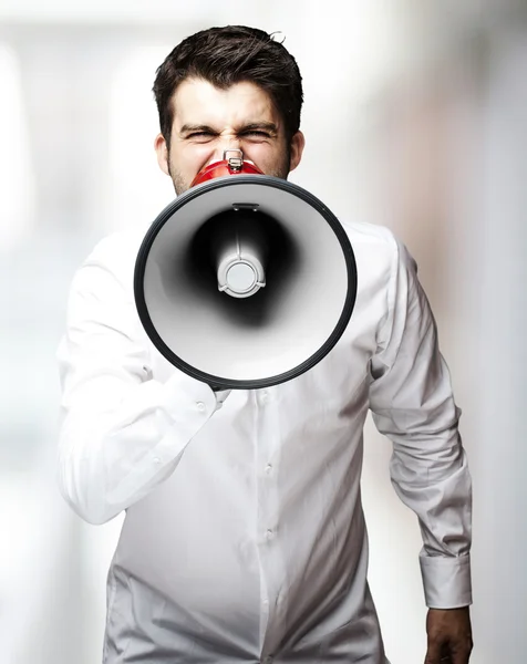 Homem com megafone — Fotografia de Stock
