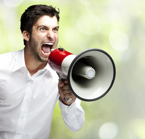 Jovem gritando — Fotografia de Stock