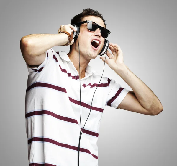 Man listening music — Stock Photo, Image