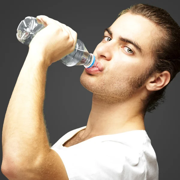 Людина питної води — стокове фото