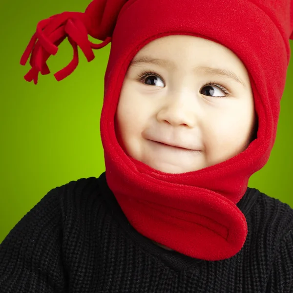 可爱的孩子，面带微笑，穿着冬天的衣服的肖像 — 图库照片