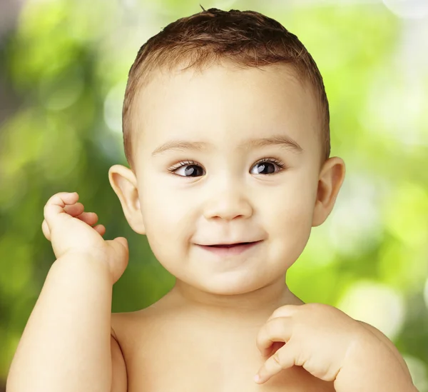 Portrait of happy kid shirtless smiling and posing at park — Stock ...