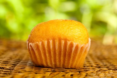 Muffin hasır üzerinde