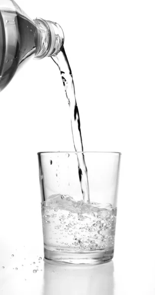 Vidro de água e garrafa — Fotografia de Stock