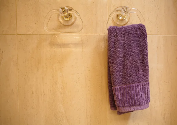 Ręcznik fioletowy — Zdjęcie stockowe