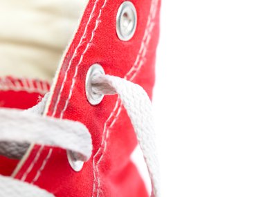 Klasik spor ayakkabı.