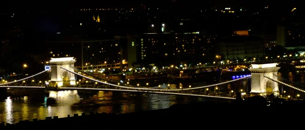 Szechenyi Цепной мост ночью, Будапешт — стоковое фото