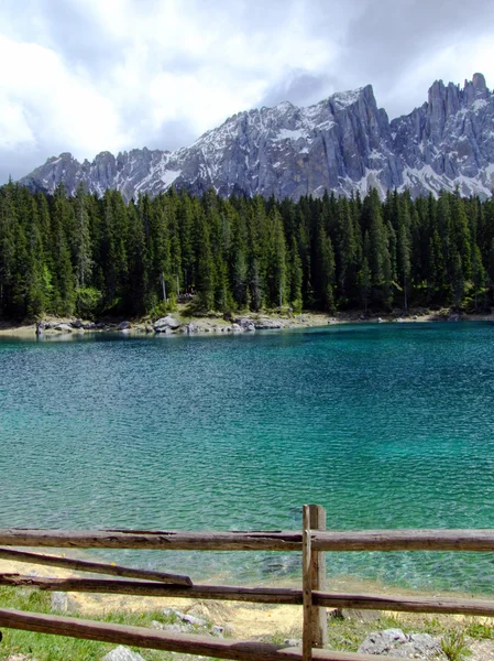 Lago di Carezza — Foto Stock