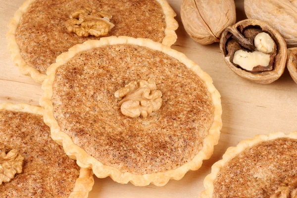 Ореховые мини-пироги — стоковое фото