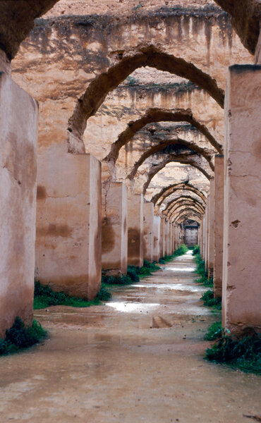 Королевские конюшни
