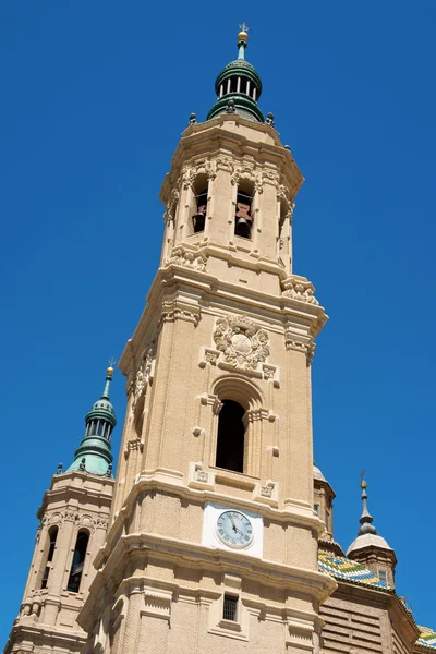 Βασιλική-καθεδρικός ναός της Παναγίας του πυλώνα στην Σαραγόσα — Φωτογραφία Αρχείου