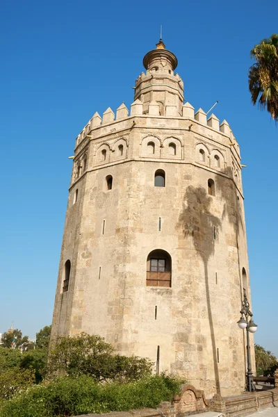 Torre del Oro ou Torre de Ouro em Sevilha — Fotografia de Stock