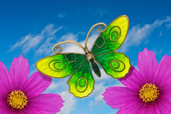 Schmetterling und Blumen — Stockfoto
