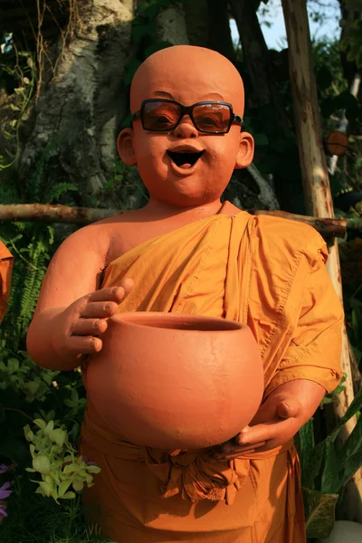 Buddhista szobrok mosoly — Stock Fotó