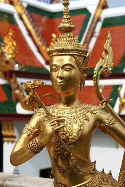 Grand palace, altın heykeli bangkok — Stok fotoğraf