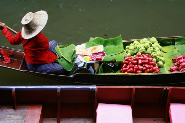 Marché flottant en Thaïlande — Photo