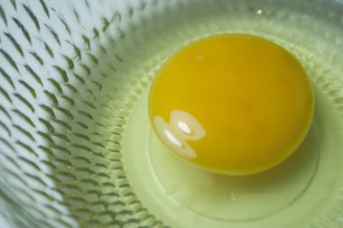çiğ yumurta
