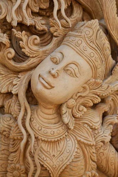 Escultura em madeira estilo tailandês — Fotografia de Stock