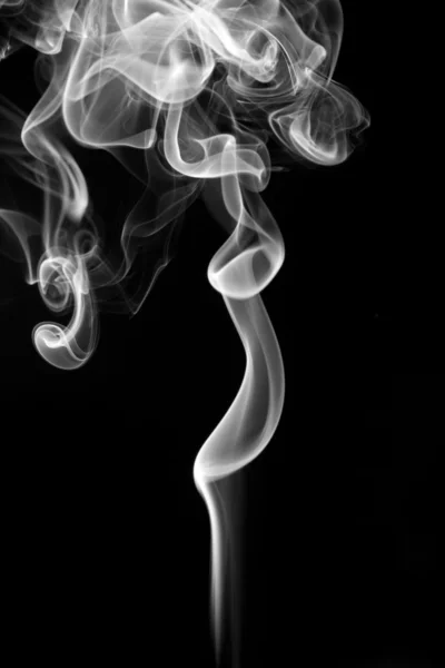 Абстрактний дим на чорному — стокове фото