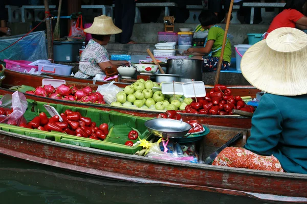 Változó piac Thaiföldön — Stock Fotó