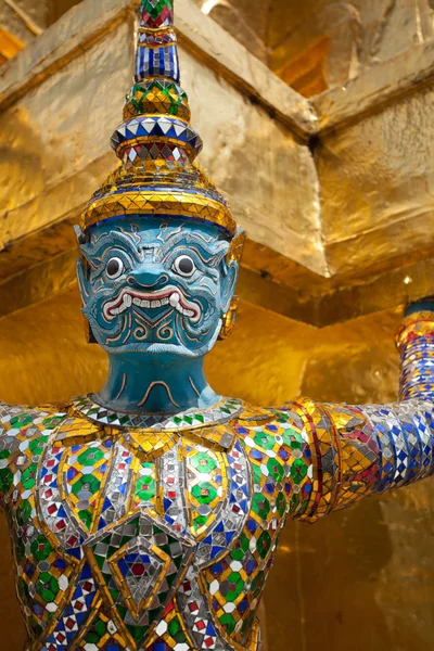 Giant Buddha at Grand Palace, Bangkok — Stock Photo, Image