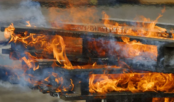 Fuego de madera — Foto de Stock