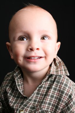 yürümeye başlayan çocuk